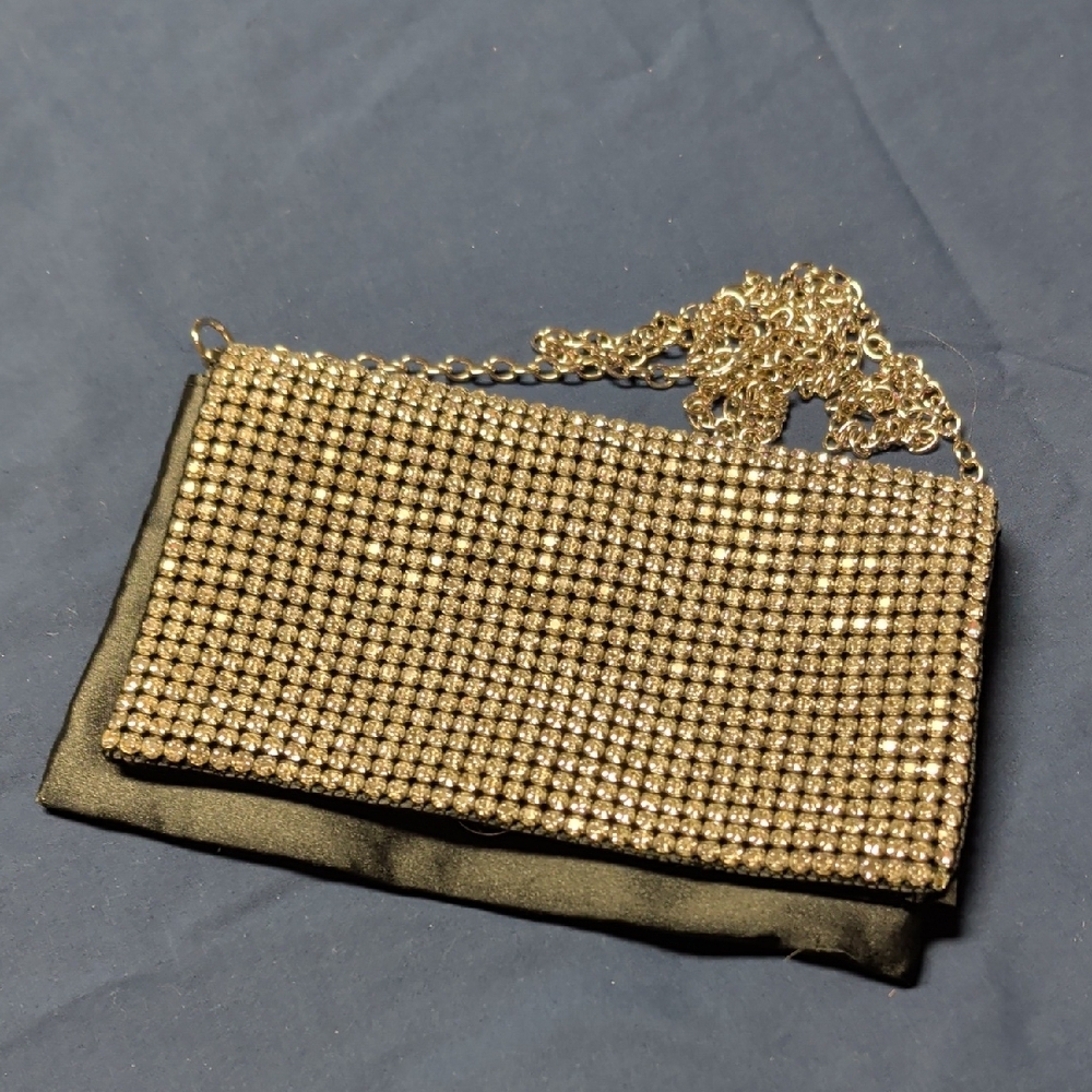 Elegant Silver Rhinestone Evening Clutch - Picture 5 of 7